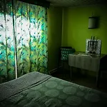 De Eifelhoeve Bed and breakfast 4*